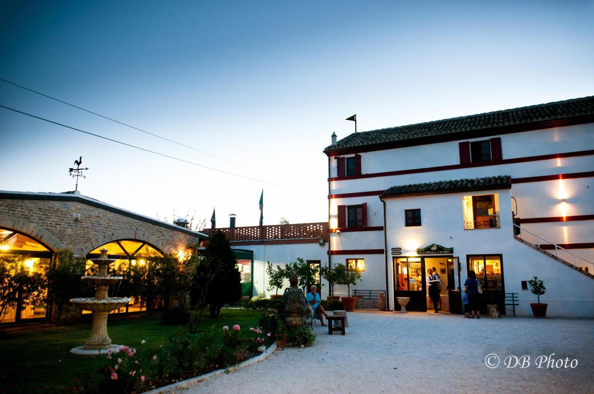 Country House La Cipolla D'Oro Potenza Picena Exterior photo